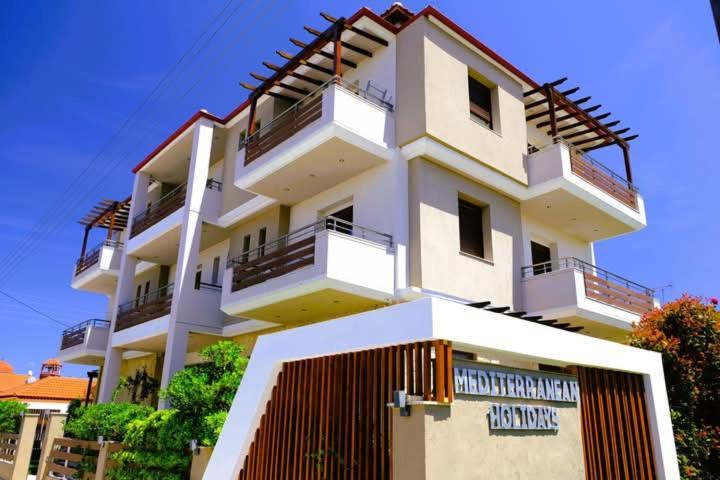 לריסוס Mediterranean Holidays מראה חיצוני תמונה